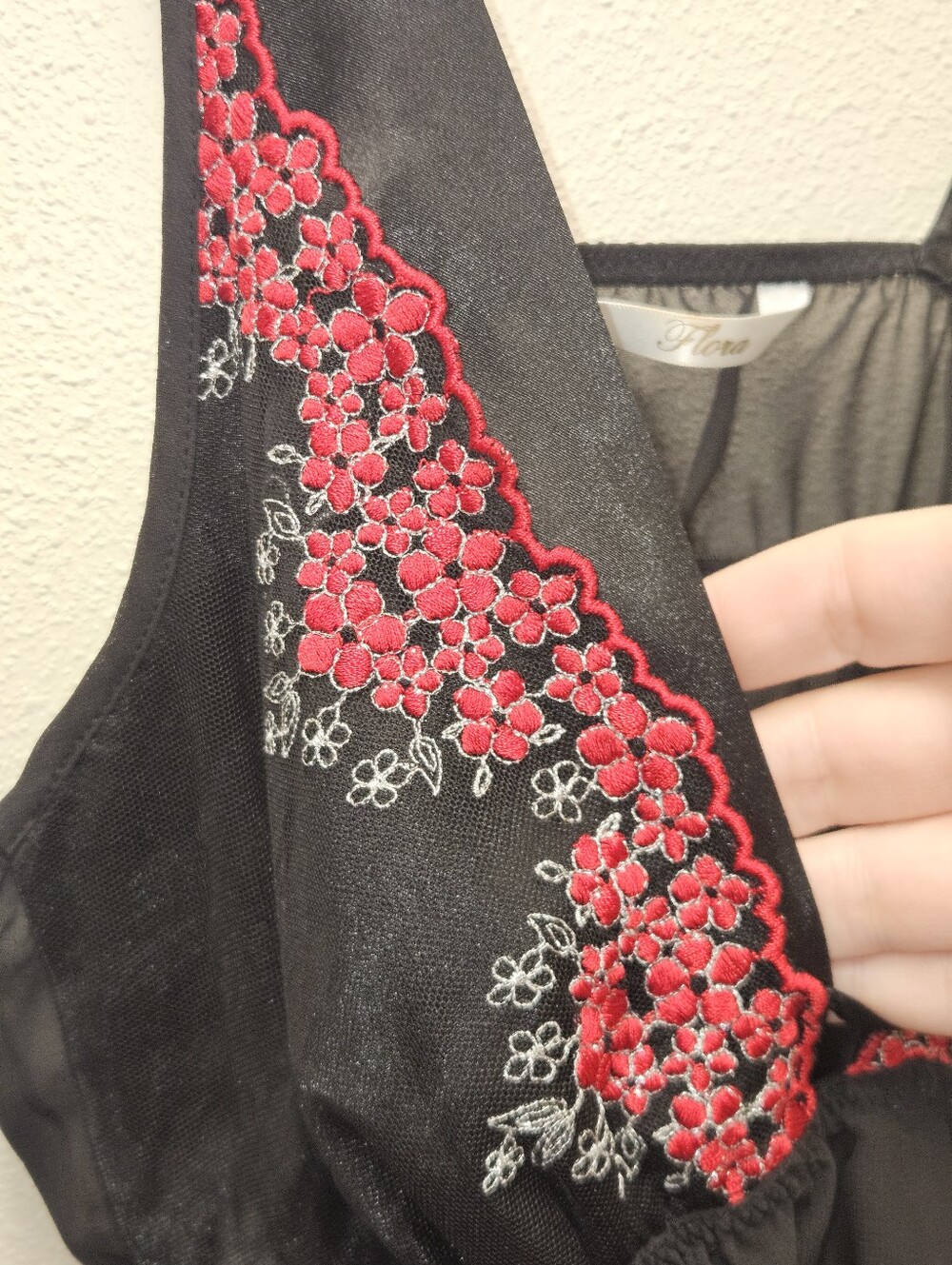 Flora Womans Black Chemise Size M - Picture 6 of 11